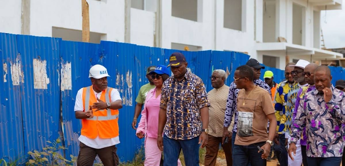 Le Président de la République Brice Clotaire Oligui Nguema en visite sur un axe routier dans la province du Woleu-Ntem.
