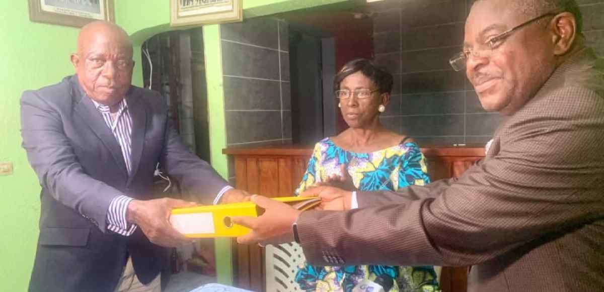 Réunion de dirigeants du patronat gabonais lors d'une cérémonie officielle à Libreville