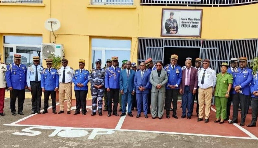 Officiers de gendarmerie gabonaise réunis en conférence à Libreville