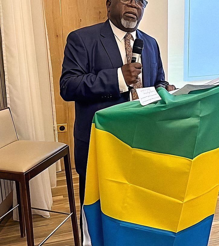 Le président gabonais Brice Clotaire Oligui Nguema lors d'une allocution officielle