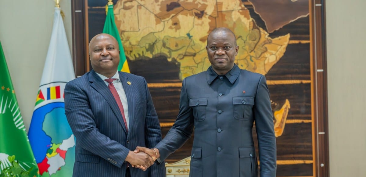 Littoral et eaux du golfe de Guinée au large du Gabon