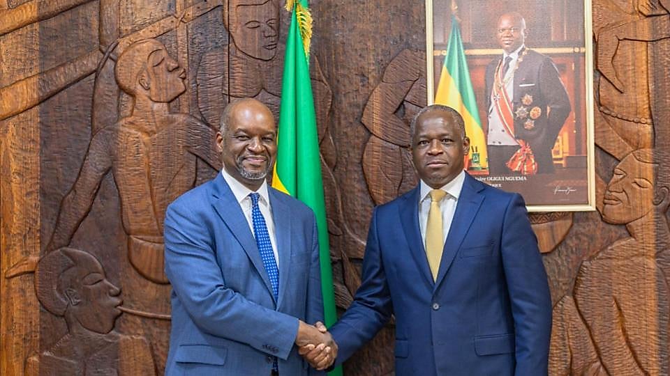 Réunion entre le vice-président du gouvernement gabonais et une délégation du Fonds monétaire international