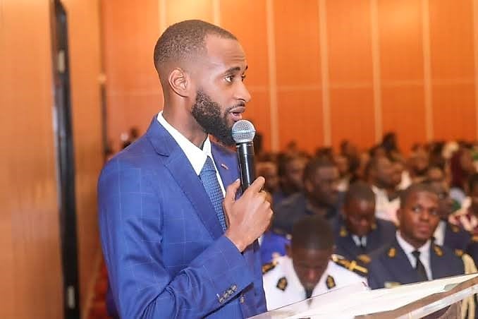 Le Président gabonais Brice Clotaire Oligui Nguema lors d'une rencontre officielle en Côte d'Ivoire