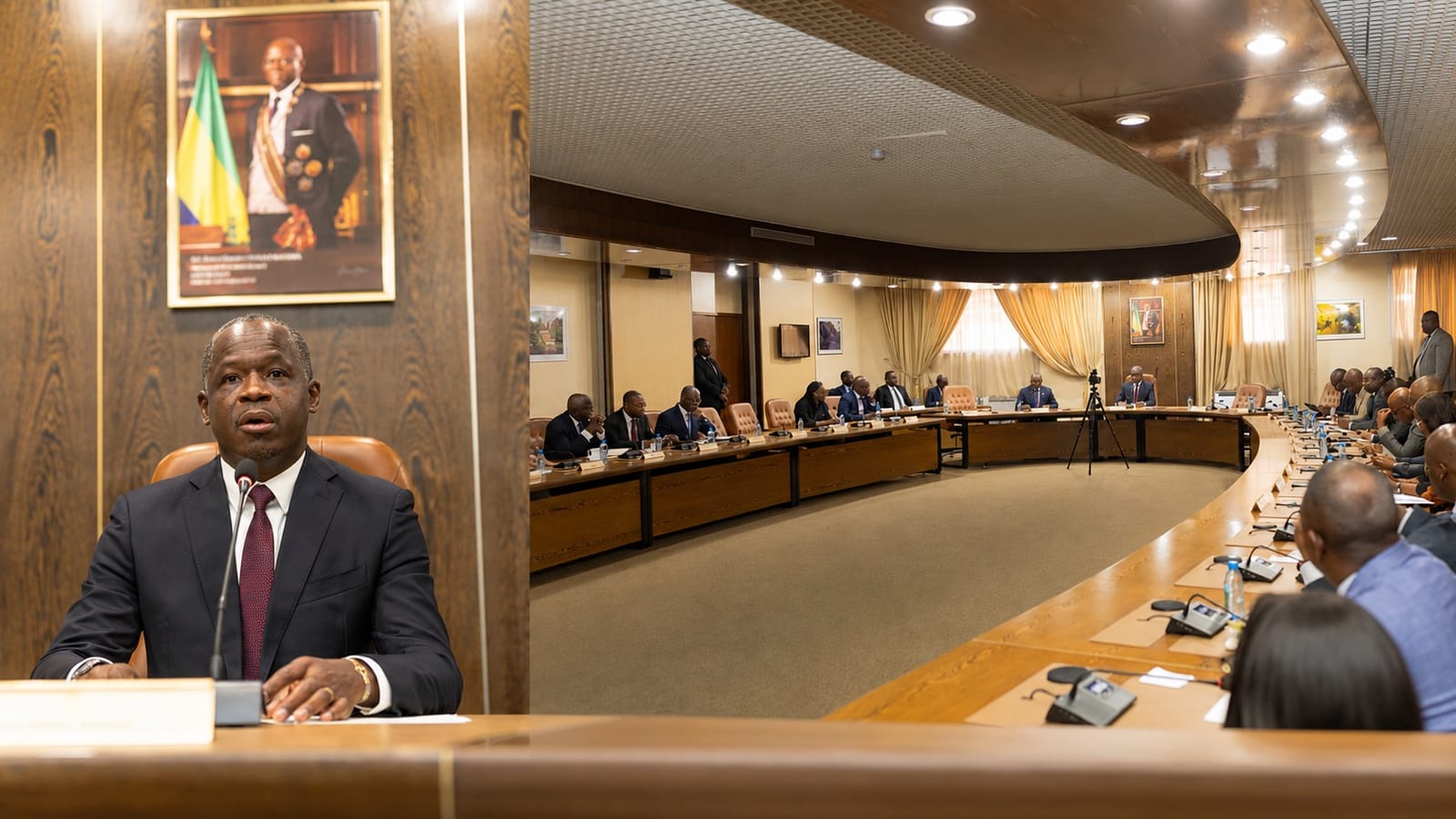 Membres du gouvernement gabonais réunis en conférence budgétaire à Libreville