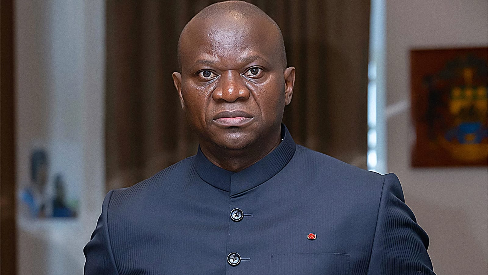 Bâtiment du ministère gabonais des Affaires étrangères avec le drapeau national