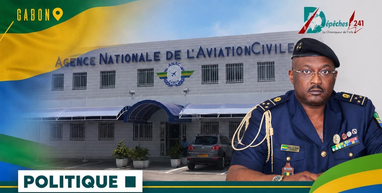 Avion stationné sur le tarmac d'un aéroport gabonais avec tour de contrôle visible