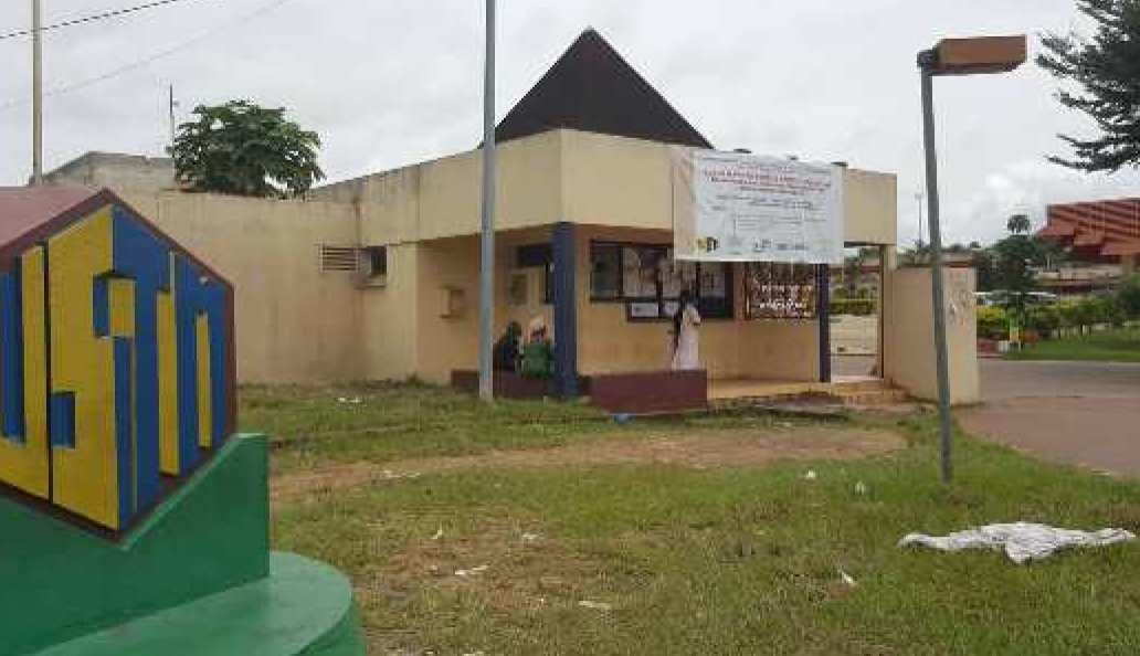 Bâtiments du campus universitaire de l'USTM à Franceville, au Gabon