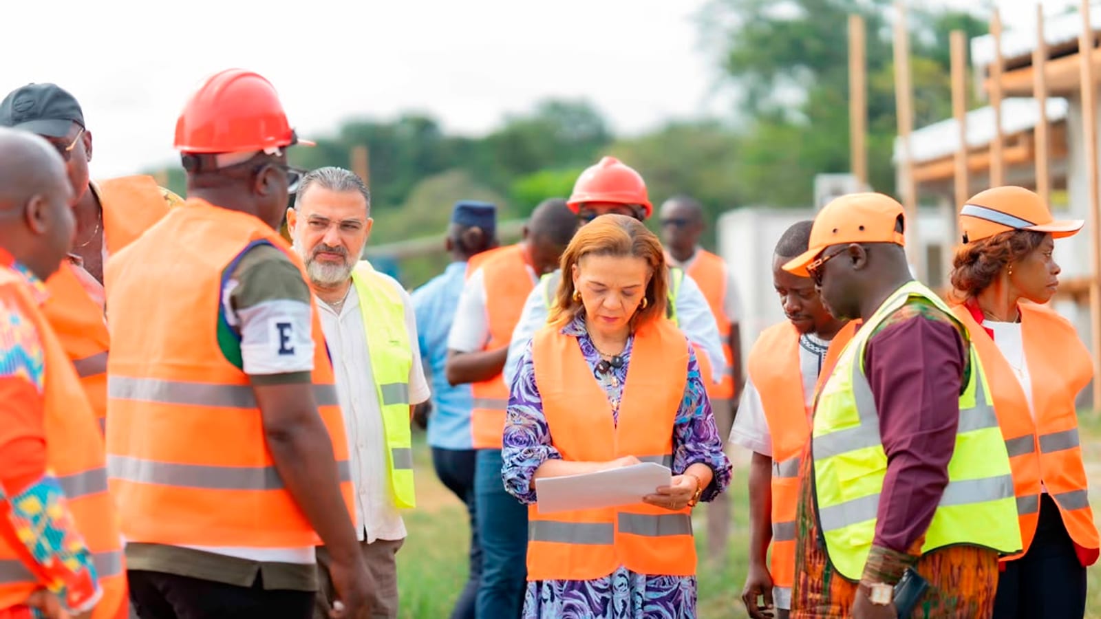Chantier d'un centre médical en construction au Gabon