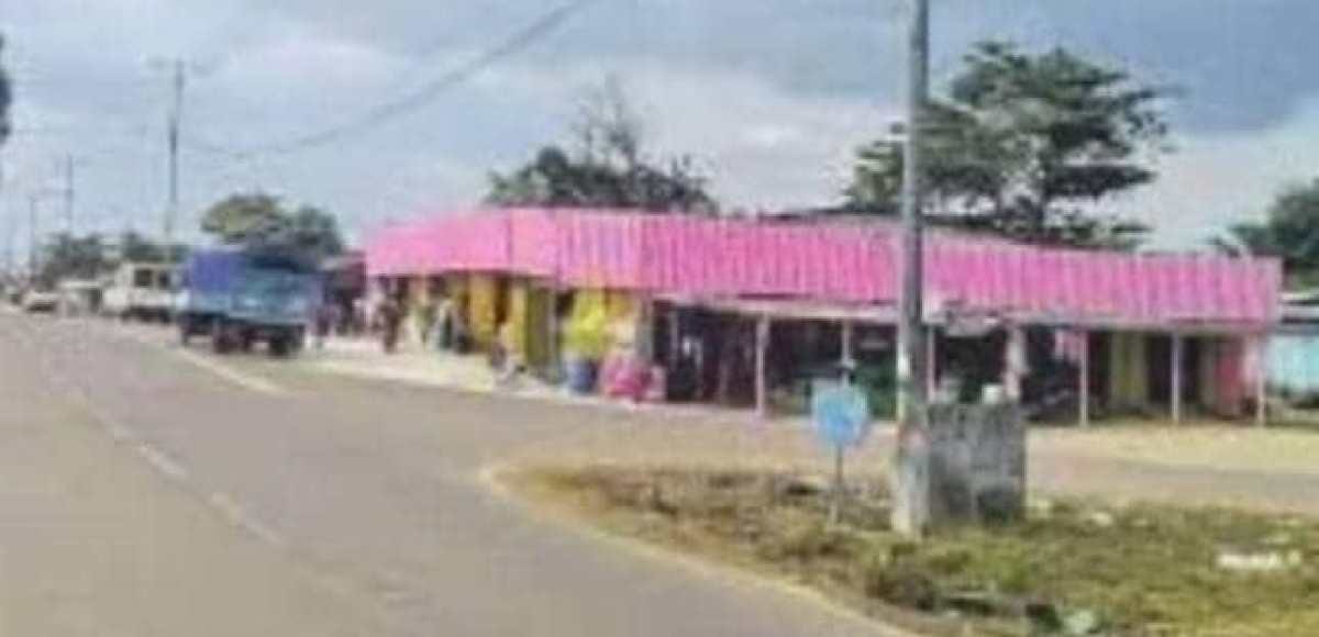 Habitation en périphérie d'une localité de la Ngounié, au Gabon.