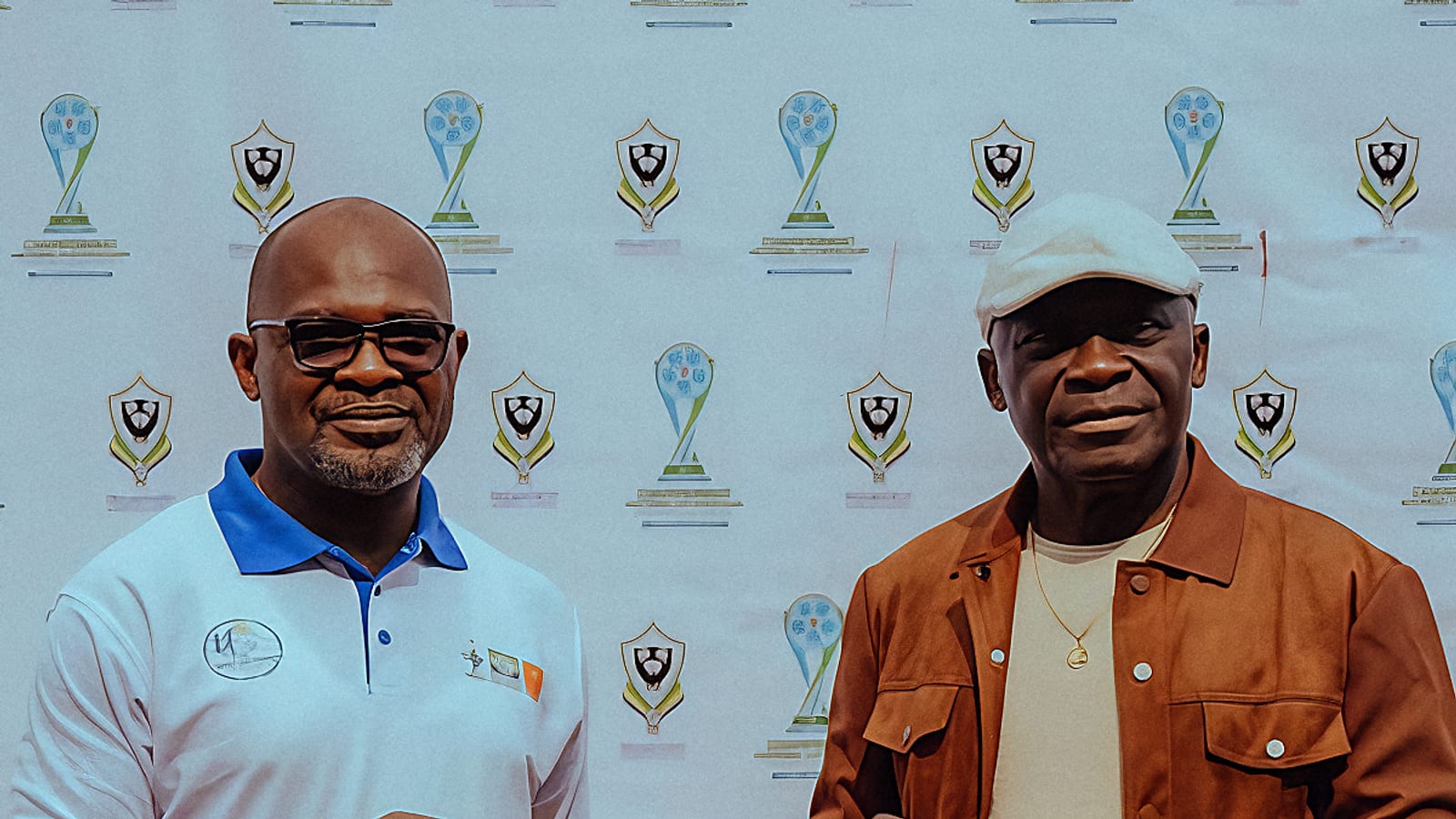 Stade de football au Gabon pendant une rencontre de jeunes catégories