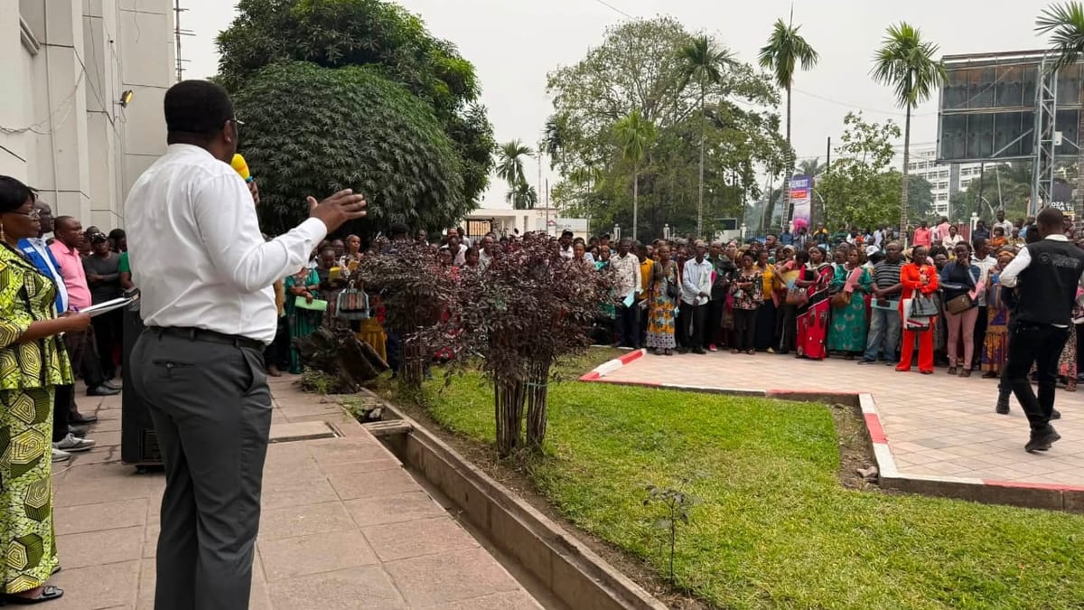 Bâtiment administratif à Kinshasa symbolisant la fonction publique congolaise