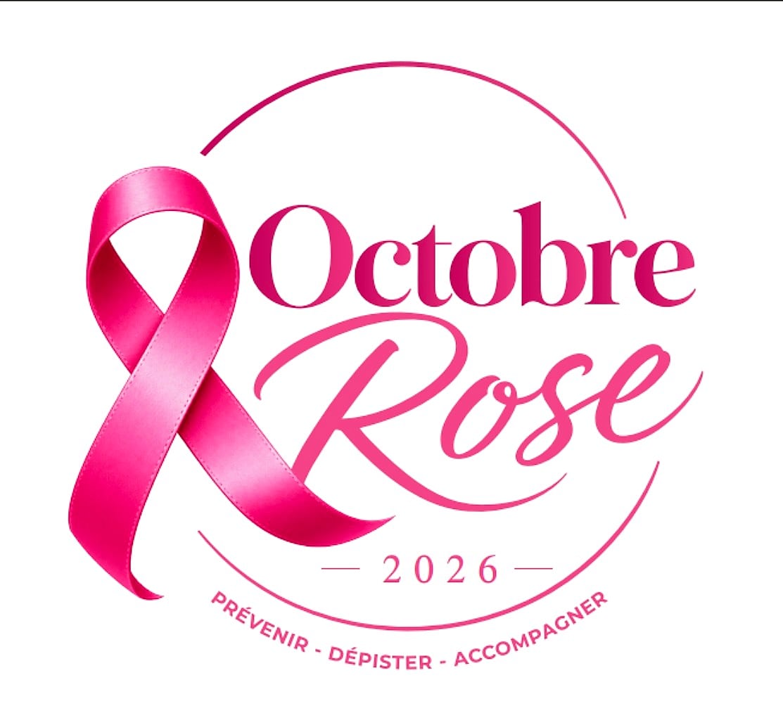 Femmes participant à une campagne de sensibilisation au dépistage du cancer du sein lors d'Octobre Rose.