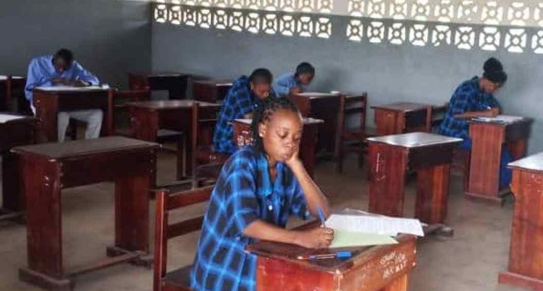 Bâtiment du lycée technique Nyonda Makita à Mouila, lieu d'une épreuve du baccalauréat 2026