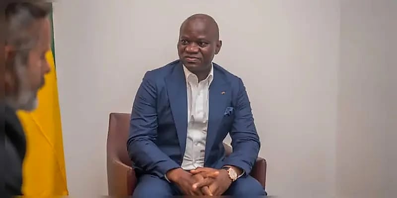 Le président gabonais Brice Clotaire Oligui Nguema lors d'une rencontre officielle en France