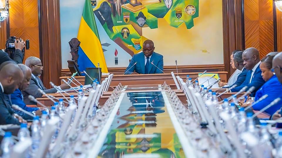 Réunion du Conseil des ministres présidée par le chef de l'État à Libreville.