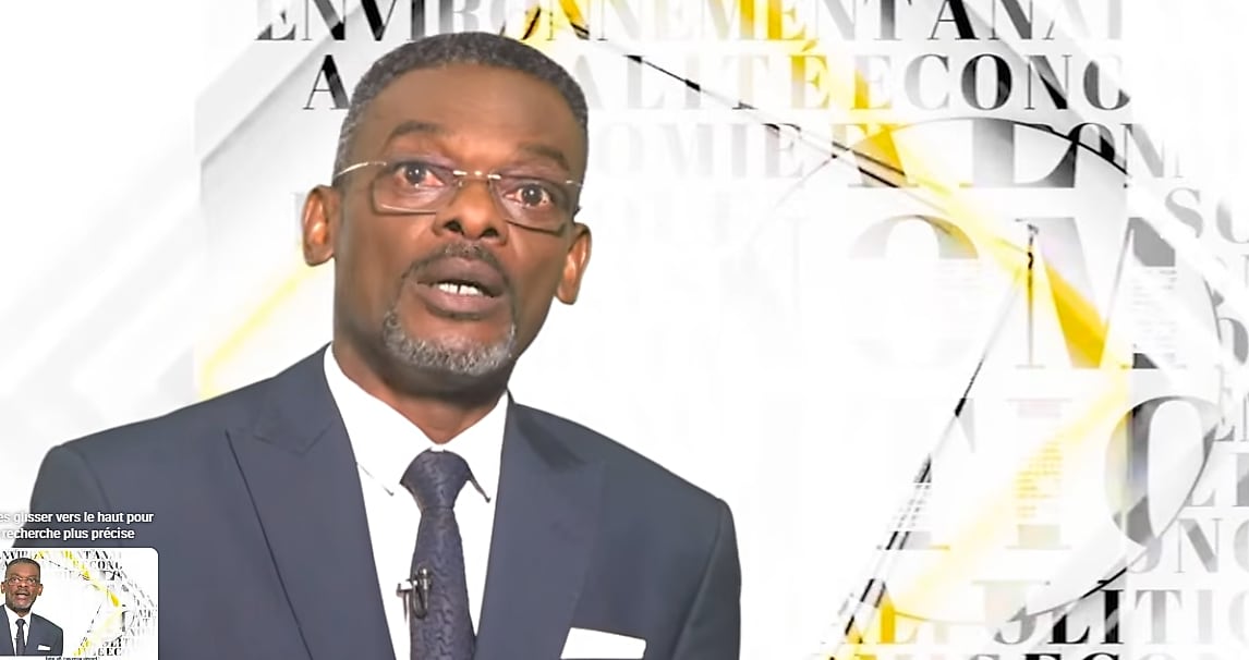 Piste d'envol au lever du jour symbolisant le nouveau départ du Gabon.