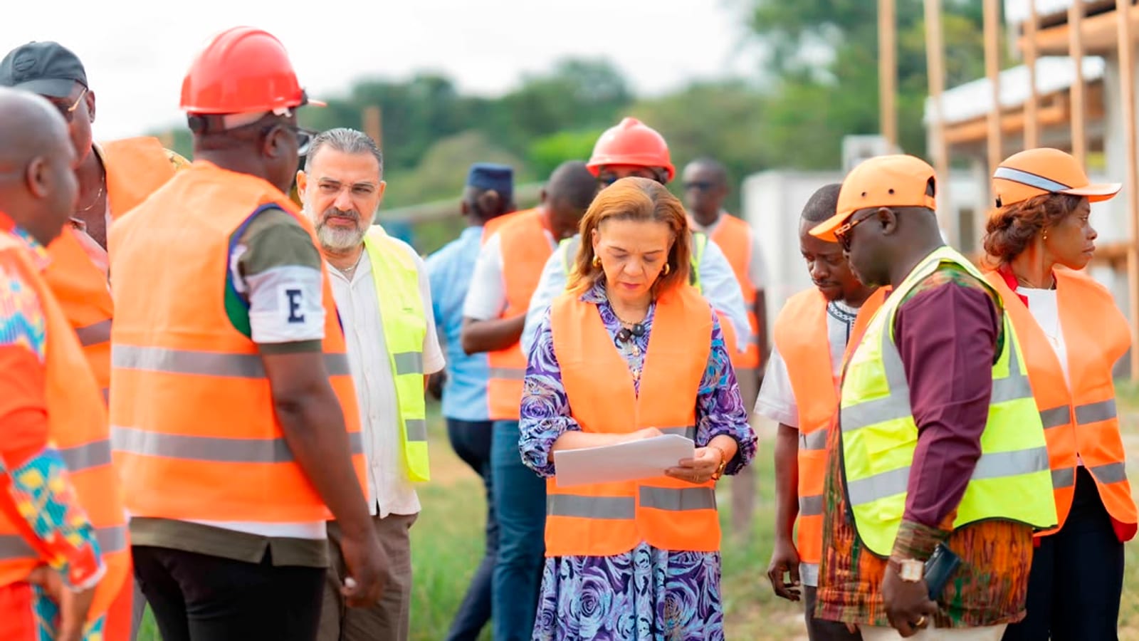 Chantier d'un centre médical en construction au Gabon