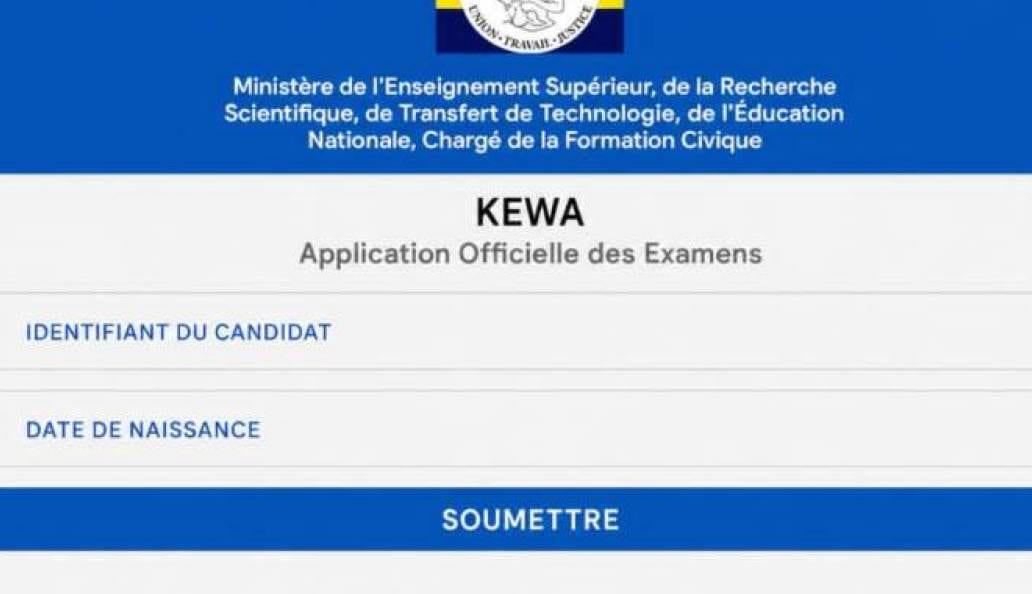 Une personne consulte un smartphone, illustration de la consultation numérique de résultats scolaires.