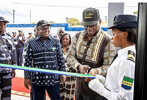 Vue de la ville de Booué et de ses nouvelles infrastructures inaugurées par le Président de la République.