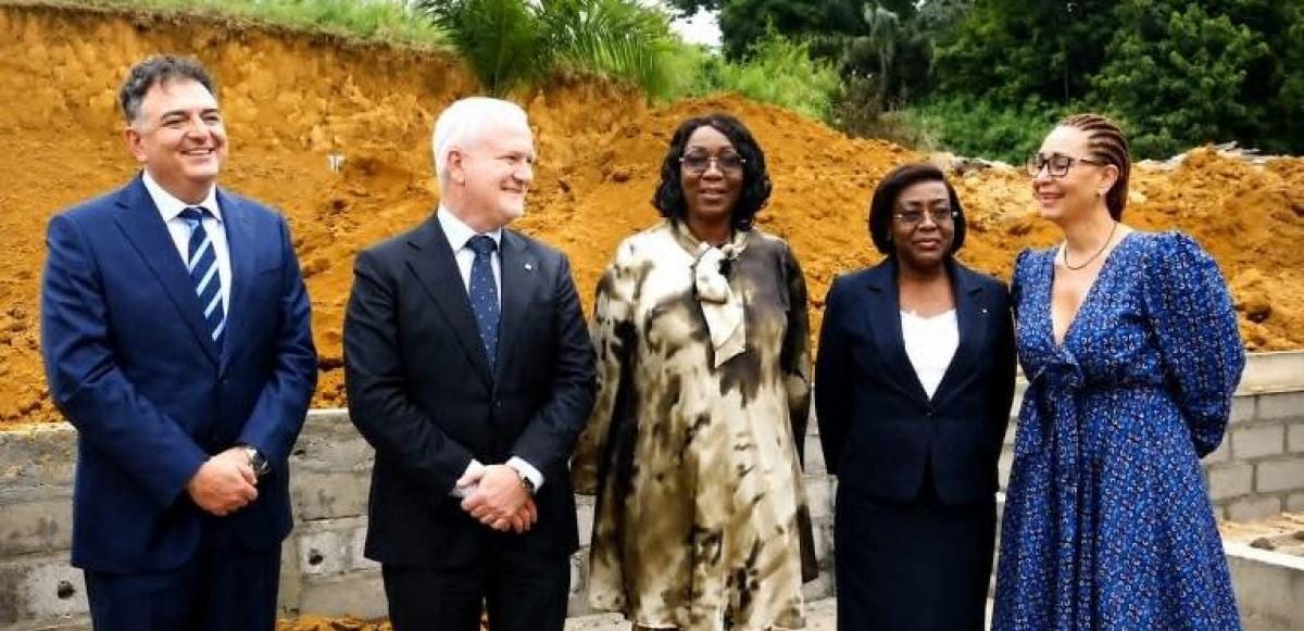 Paysage de la ville de Makokou entourée de forêt dans le nord-est du Gabon