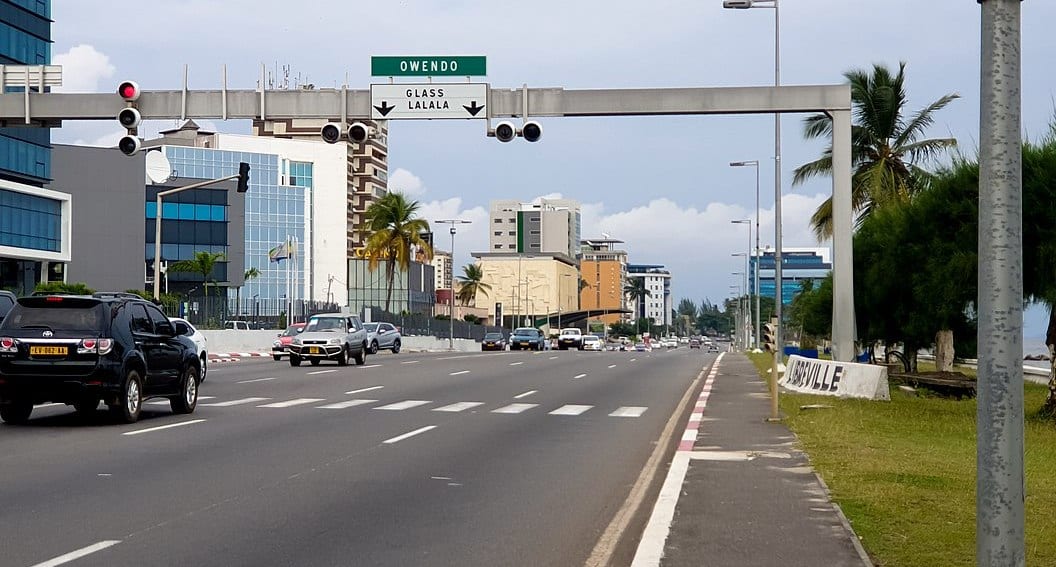 Façade d'un bâtiment administratif gabonais