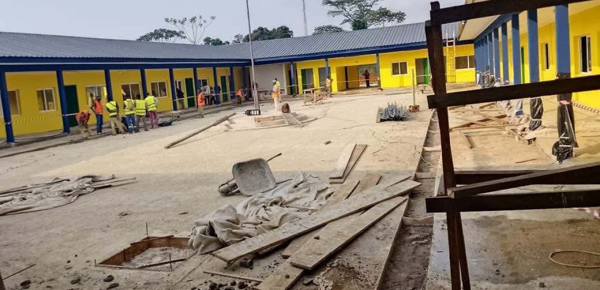 Bâtiment scolaire en construction avancée