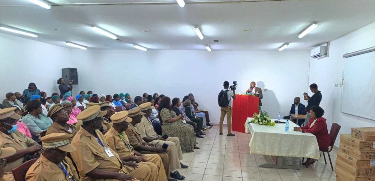 Participants assis en salle lors d'une session de formation sur la santé