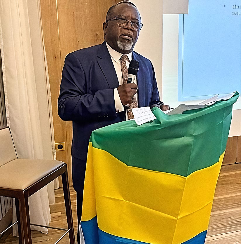 Le président gabonais Brice Clotaire Oligui Nguema lors d'une allocution officielle