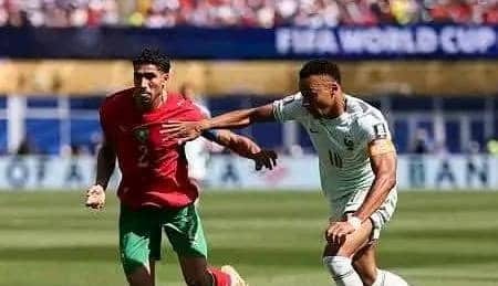 Stade de football rempli lors d'un match de Coupe du monde
