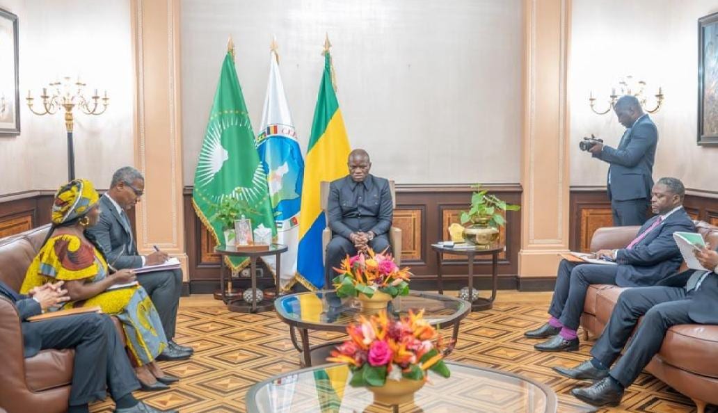 Bâtiment officiel de la présidence gabonaise lors d'une audience