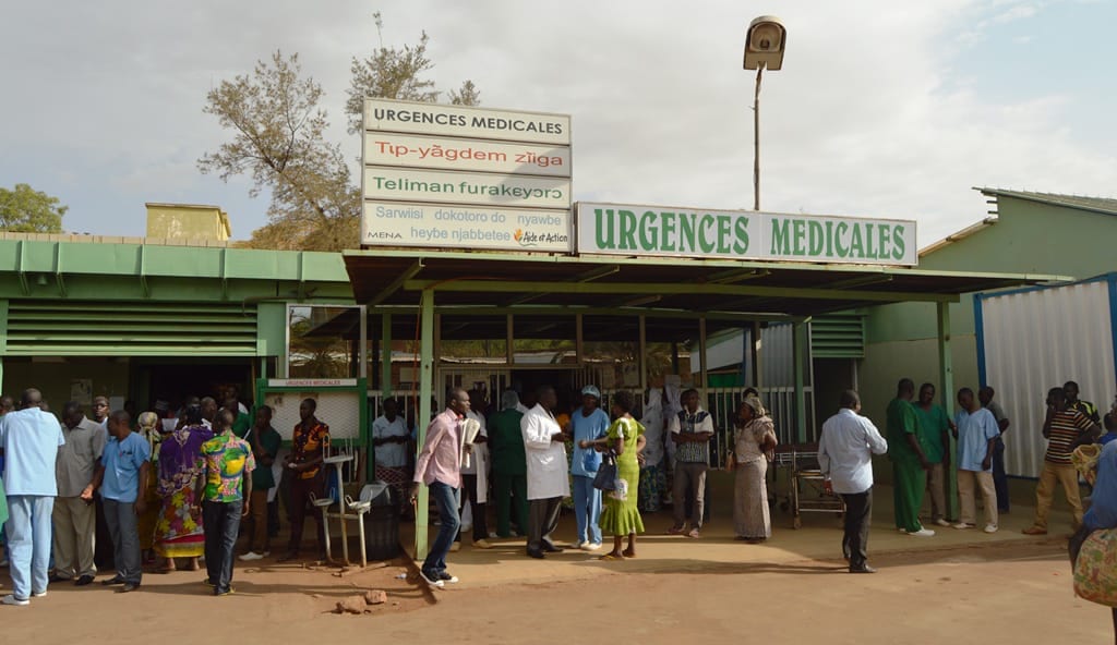 Entrée d'un service d'urgences d'un hôpital