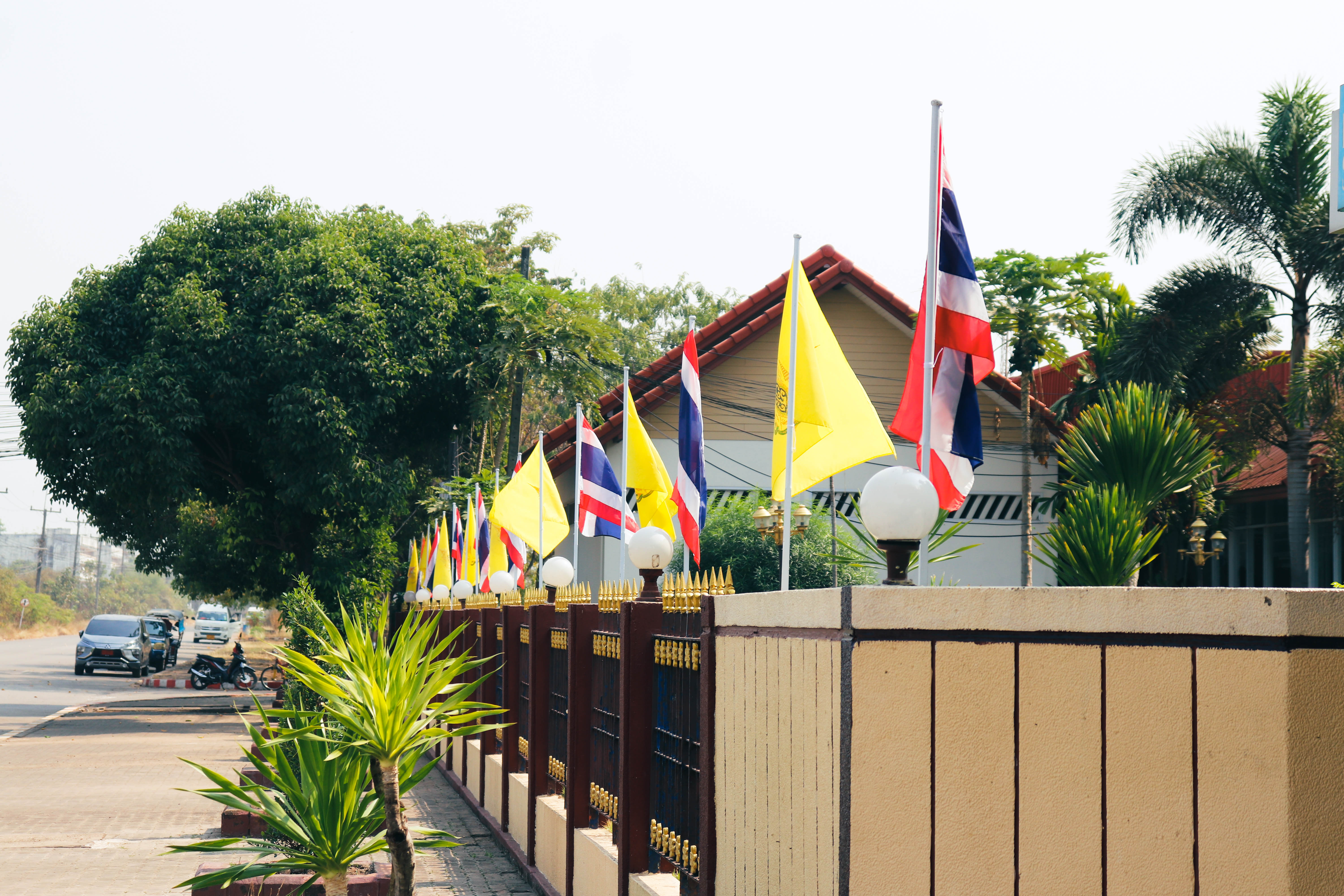 Rencontre officielle entre l'ambassadeur de France et le maire de Libreville à l'Hôtel de Ville